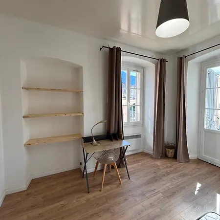 Magnifique Grand T3 Refait à Neuf En 2025 Plein Centre 13 Cours Paoli Wifi écran Plat Lave Linge 6 Couchages Apartamento *