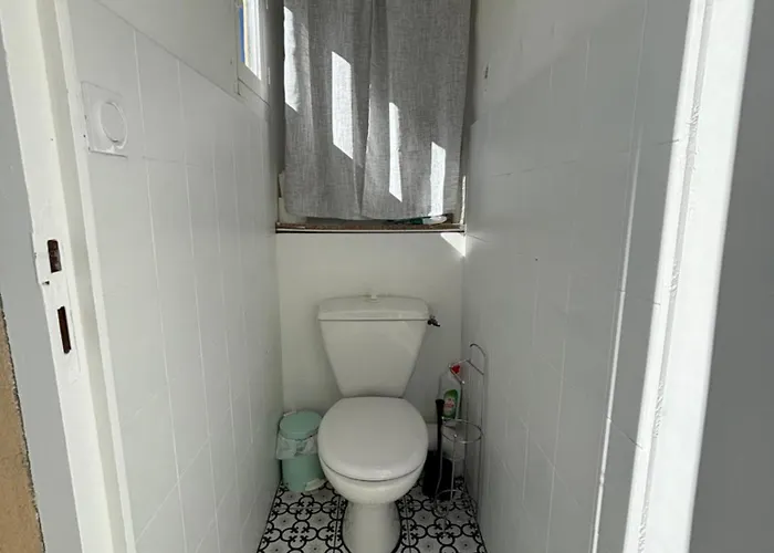 Magnifique Grand T3 Refait A Neuf En 2025 Plein Centre 13 Cours Paoli Wifi Ecran Plat Lave Linge 6 Couchages Apartment