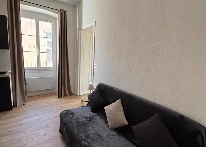 Apartment Magnifique Grand T3 Refait A Neuf En 2025 Plein Centre 13 Cours Paoli Wifi Ecran Plat Lave Linge 6 Couchages *