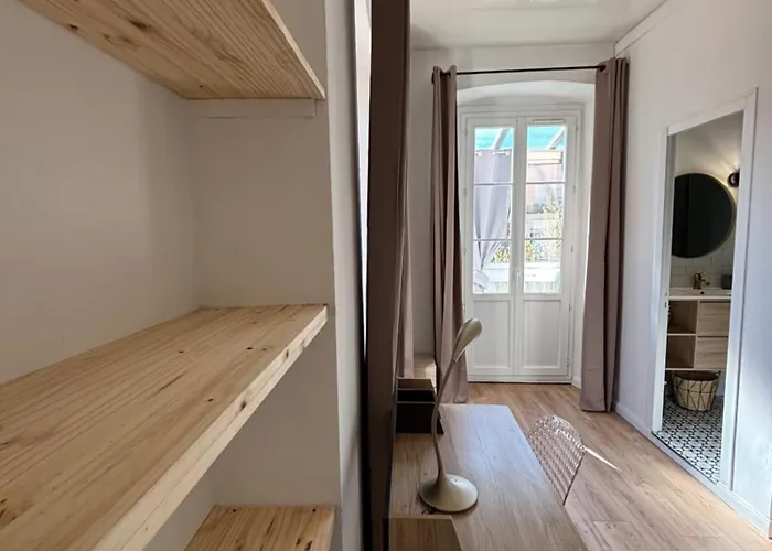 Apartment Magnifique Grand T3 Refait A Neuf En 2025 Plein Centre 13 Cours Paoli Wifi Ecran Plat Lave Linge 6 Couchages