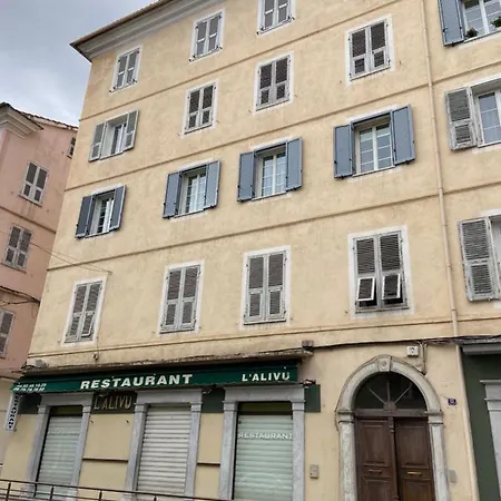 Apartament Magnifique Grand T3 Refait A Neuf En 2025 Plein Centre 13 Cours Paoli Wifi Ecran Plat Lave Linge 6 Couchages Corte (Corsica)