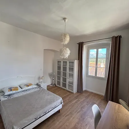 Magnifique Grand T3 Refait à Neuf En 2025 Plein Centre 13 Cours Paoli Wifi écran Plat Lave Linge 6 Couchages Corte (Corsica)
