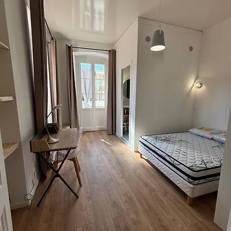 Magnifique Grand T3 Refait à Neuf En 2025 Plein Centre 13 Cours Paoli Wifi écran Plat Lave Linge 6 Couchages Apartamento *