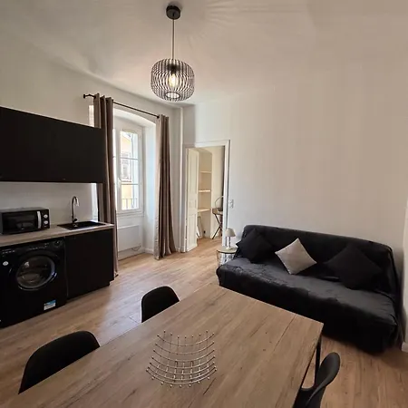 T3 50m2 Plein Centre 13 Cours Paoli Wifi écran Plat Lave Linge 6 Couchages *