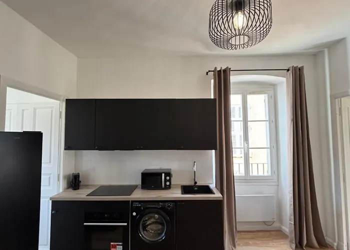 Apartmán Magnifique Grand T3 Refait A Neuf En 2025 Plein Centre 13 Cours Paoli Wifi Ecran Plat Lave Linge 6 Couchages